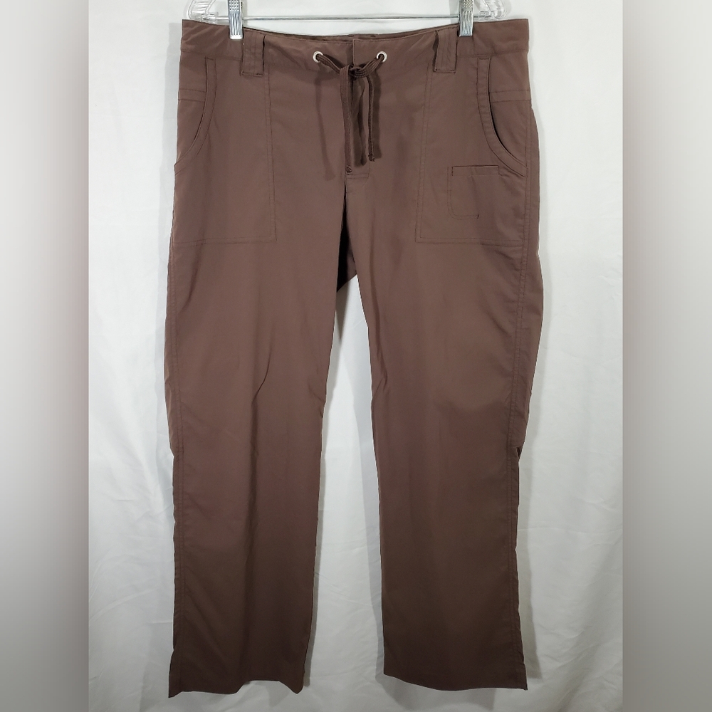 Magellan Outdoors Brown Lightweight Cargo Pants